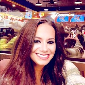 Meet your Posher, Cindy